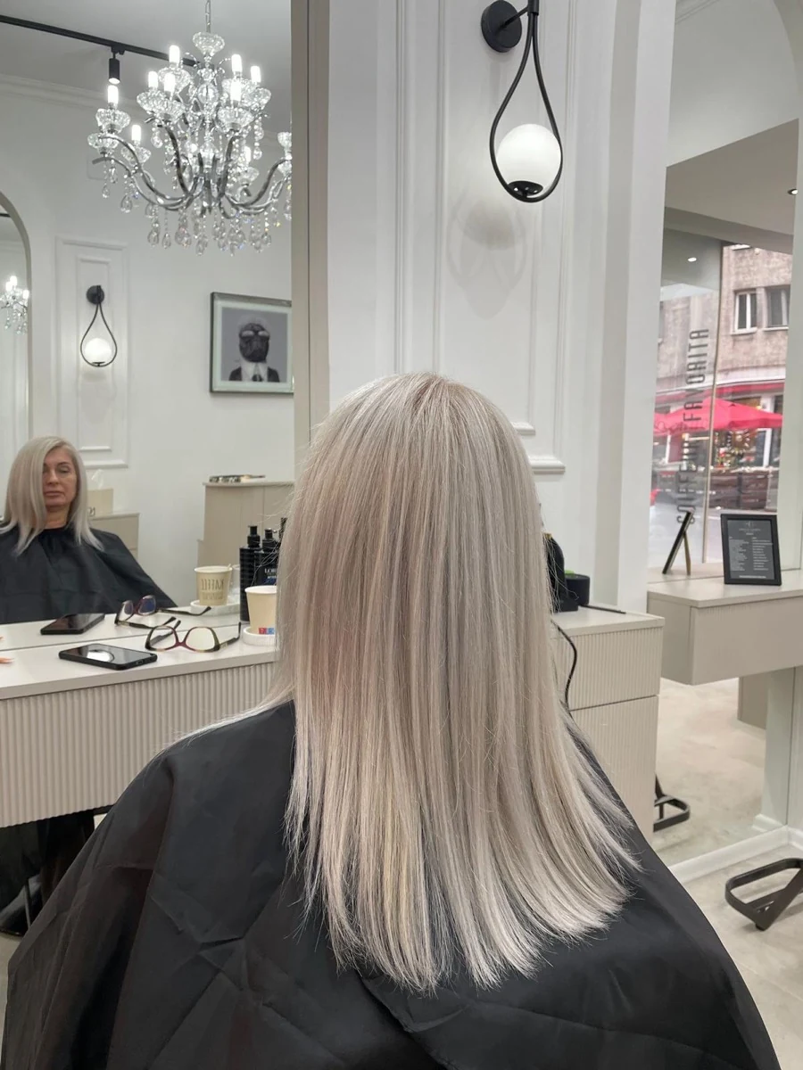 Balayage Ergebnis Wien — natürliche Highlights