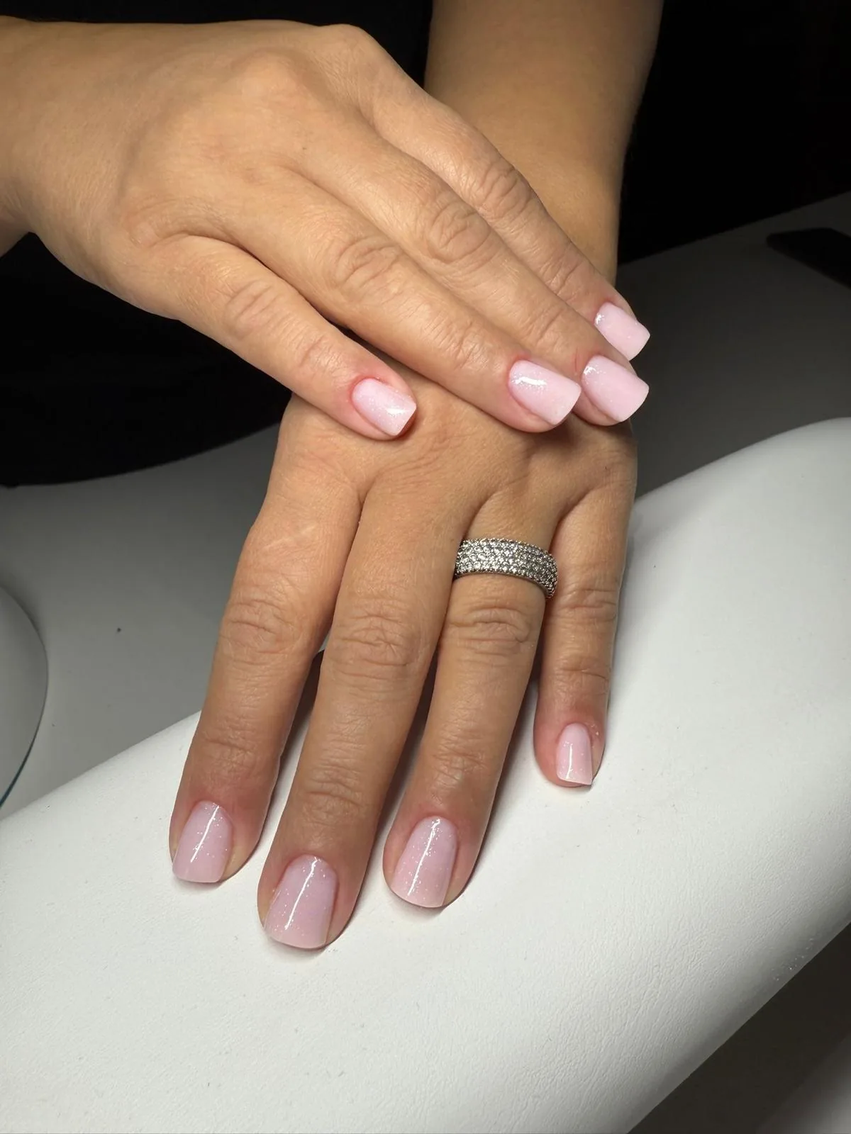 Light Pink French — Maniküre